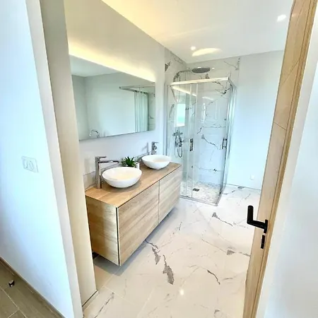 Villa 195m² - Vue - Piscine - Parking La Croix-Valmer