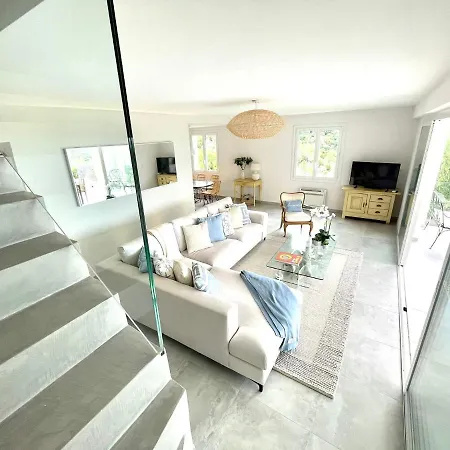 195m² - Vue - Piscine - Parking Villa *